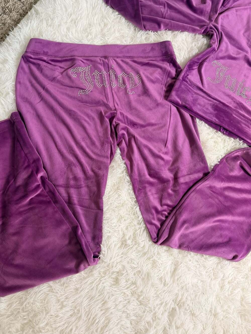 M Juicy Couture OG Big Bling Velour Track Set in Blackberry - Picture 2 of 9